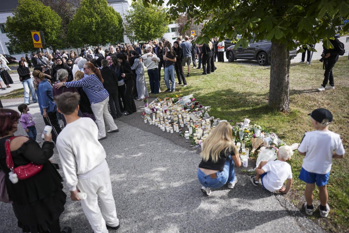 Girl-17-dead-2-teens-seriously-hurt-by-Sweden-school-sword-attack.jpg