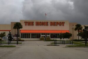 Home-Depot-CEO-takes-medical-leave-two-execs-take-over-temporarily.jpg