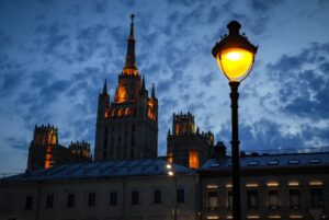 Homemade-bomb-kills-3-injures-21-in-Moscow-cafe.jpg