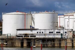 IEA-warns-of-sharp-drop-in-global-oil-stocks-due-to-Hormuz-Strait-closure.jpg