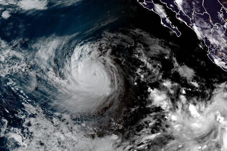 Karina-becomes-major-Cat-3-hurricane-in-Pacific-Ocean.jpg