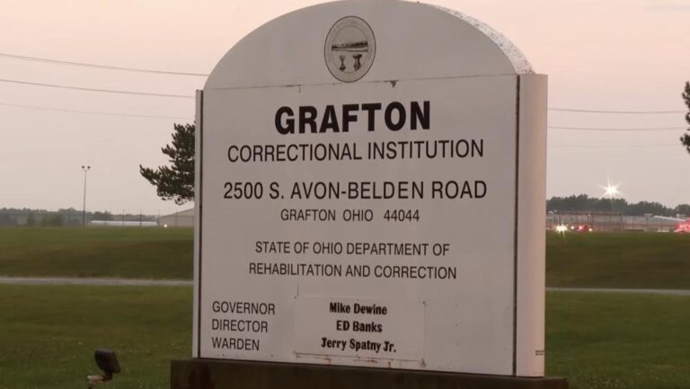 Lightning-strikes-Ohio-prison-hospitalizing-16-people.jpg