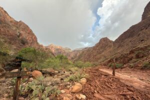More-than-20-people-missing-after-Grand-Canyon-flash-flooding.jpg