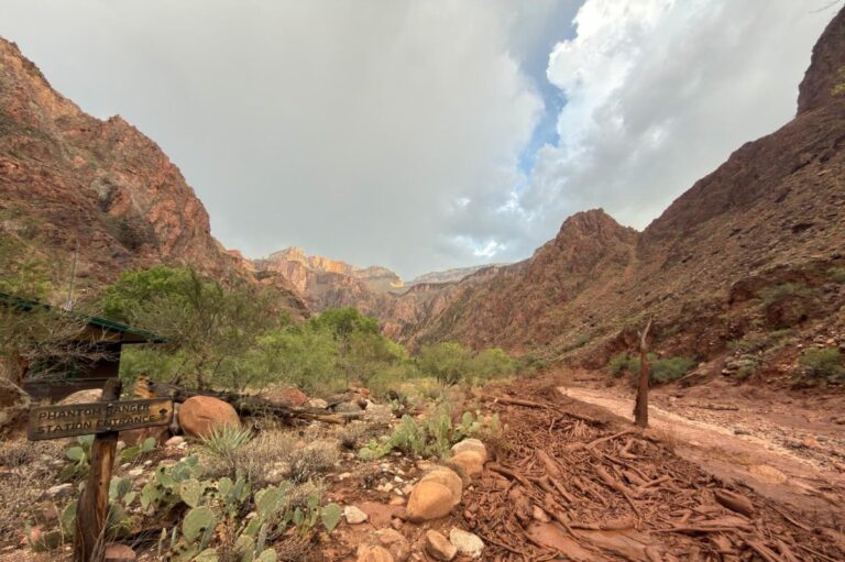 More-than-20-people-missing-after-Grand-Canyon-flash-flooding.jpg