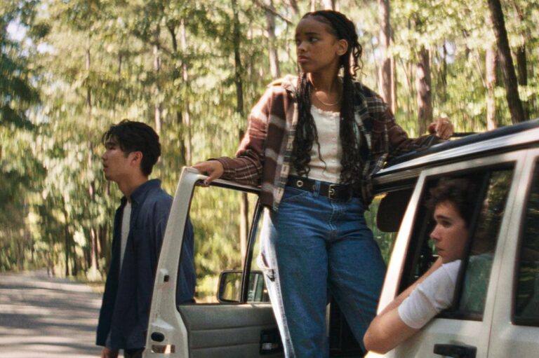 Movie-review-It-Ends-intrigues-with-possibilities-of-minimal-scenario.jpg