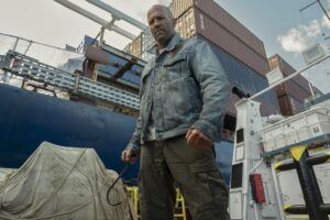 Movie-review-Standard-Statham-vehicle-Mutiny-still-satisfies.jpg