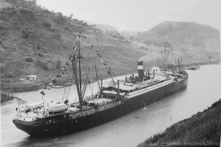 On-This-Day-US-ship-opens-Panama-Canal.jpg
