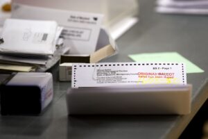 Postal-Service-publishes-mail-in-voting-rule-despite-court-injunctions.jpg