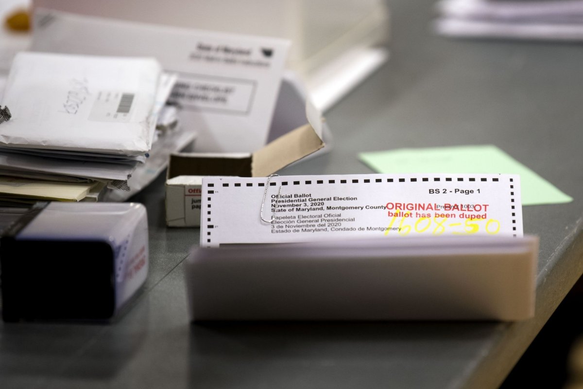 Postal-Service-publishes-mail-in-voting-rule-despite-court-injunctions.jpg