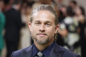 Sons-of-Anarchy-follow-up-reunites-Hunnam-Perlman-Sagal.jpg