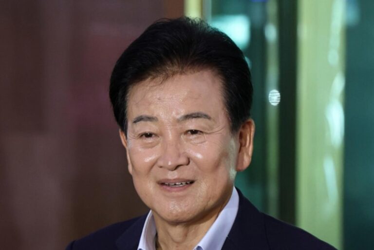 South-Korea-weighs-broader-debate-on-using-North-Koreas-official-name.jpg