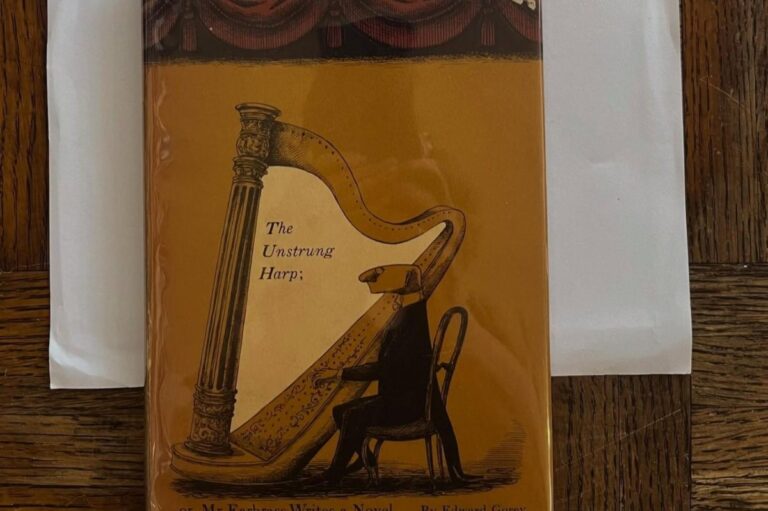 Stolen-book-returned-to-store-after-40-years-with-apology-100.jpg