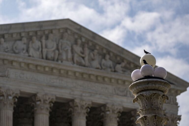 Supreme-Court-Trump-can-start-carrying-out-order-on-mail-in-voting.jpg