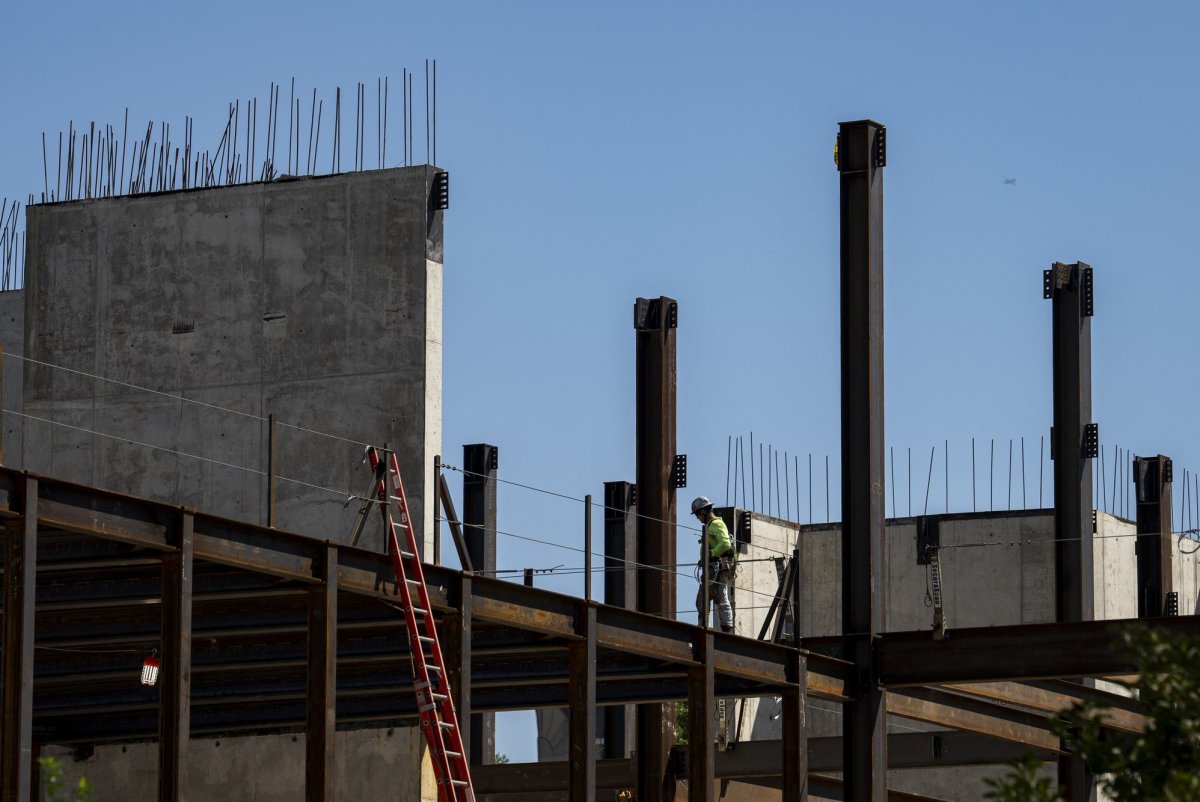 Supreme-Court-allows-Trumps-ballroom-construction-to-continue.jpg