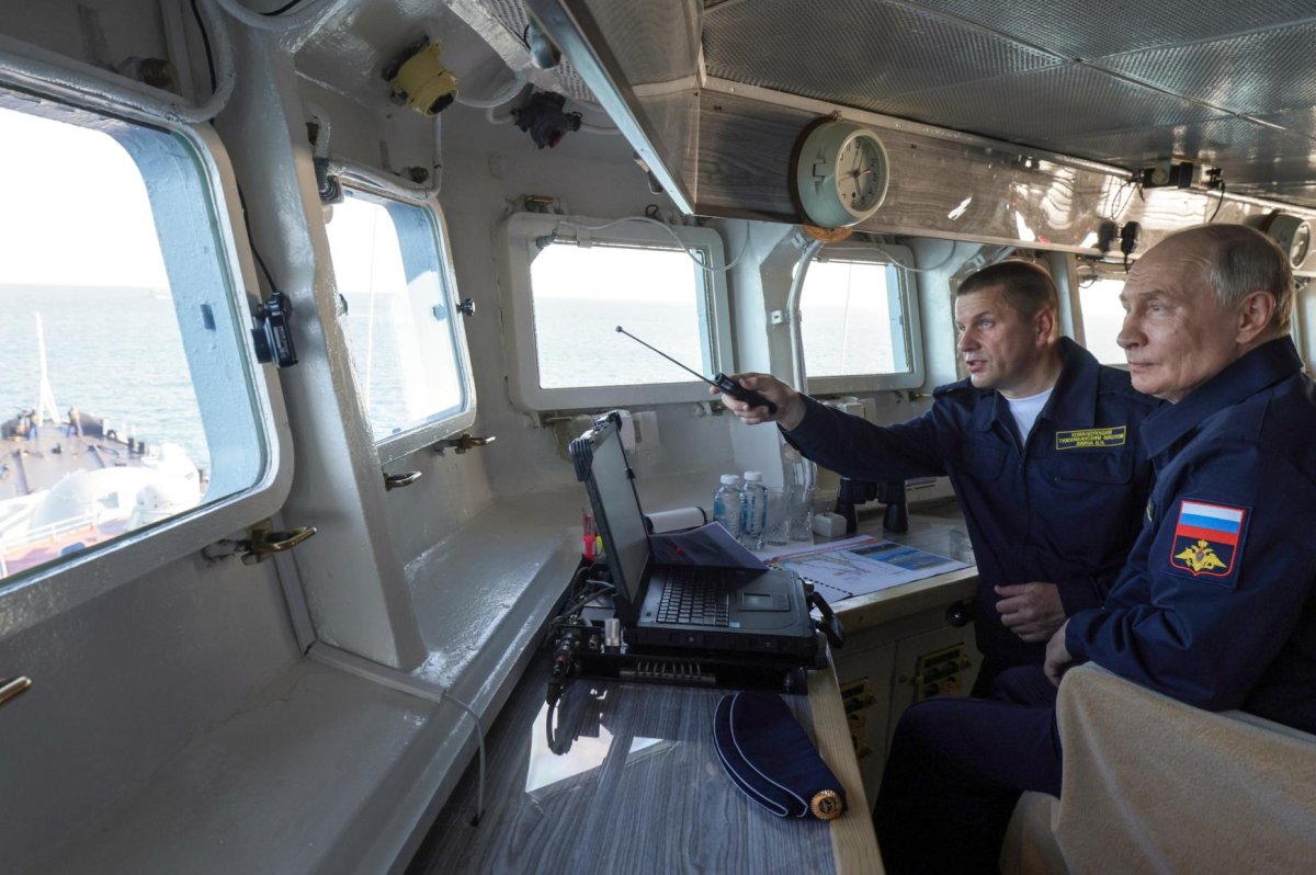 Tokyo-condemns-visit-by-Vladimir-Putin-to-disputed-Kuril-Islands.jpg