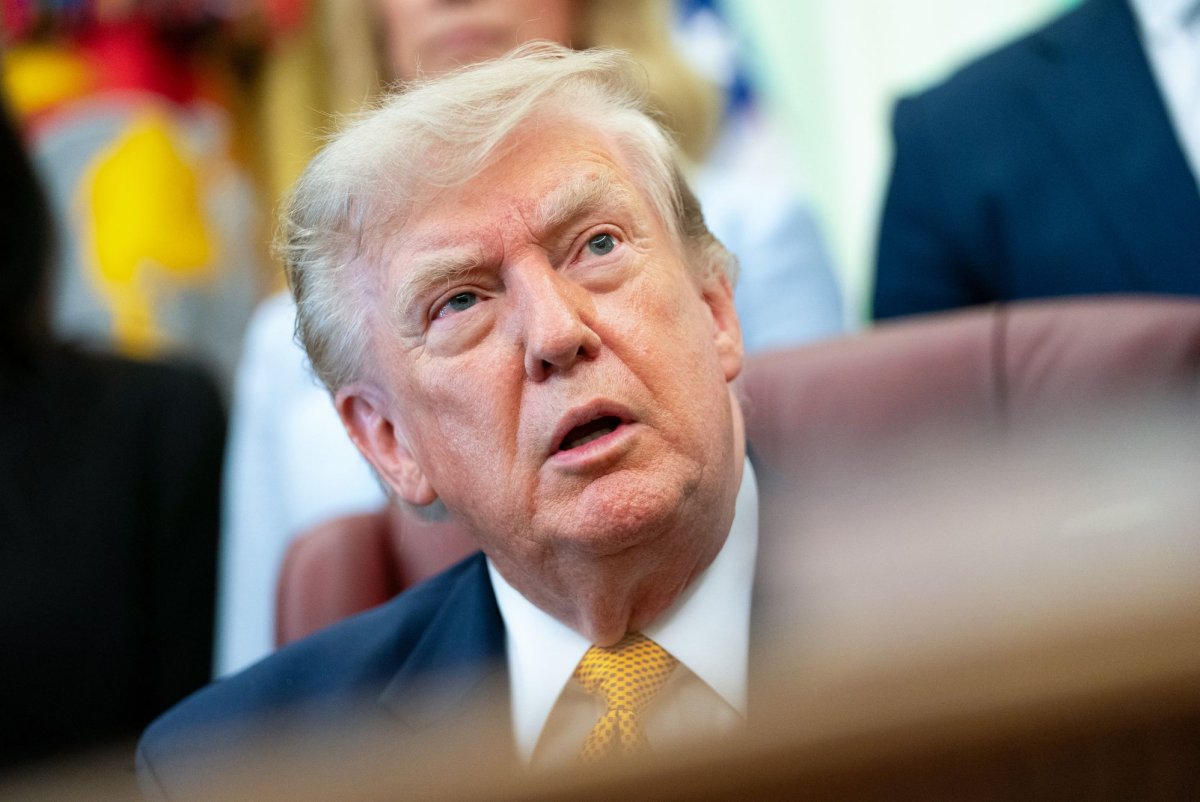 Trump-denies-munitions-shortage-reports-calls-leaks-treasonous.jpg