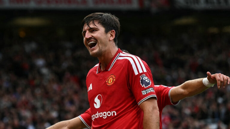 harry-maguire-manutd-84421788109125.jpg