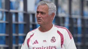 josemourinho-tn-72471787124606.jpg