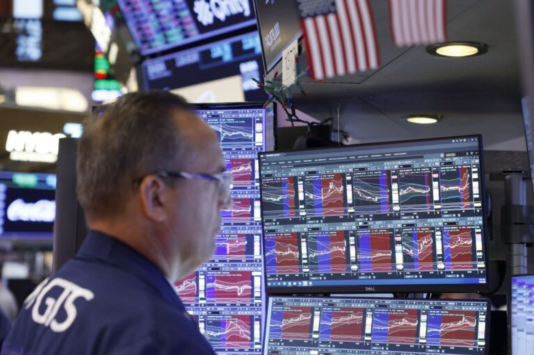 10-year-Treasury-yields-briefly-hit-5-mark.jpg