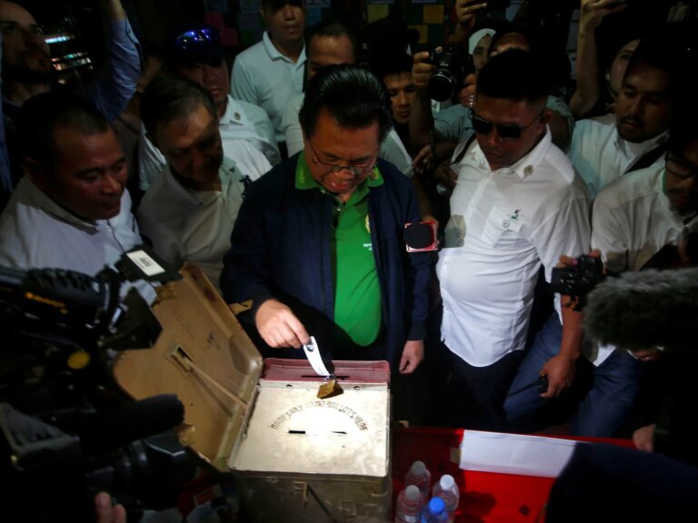2019-01-21T062845Z_1129956608_RC1738A91C50_RTRMADP_3_PHILIPPINES-POLITICS-AUTONOMY-1789324639.jpg
