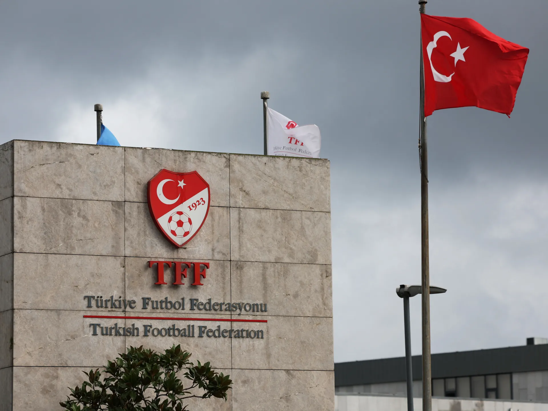 2025-11-24T085939Z_1324740578_UP1ELBO0OZD8F_RTRMADP_3_SOCCER-TURKEY-GAMBLING-1790679730.jpg