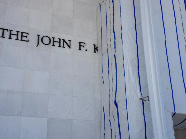 2026-08-29T193733Z_479264515_RC2J8NAE6QO0_RTRMADP_3_USA-TRUMP-KENNEDY-CENTER-1789366365.jpg