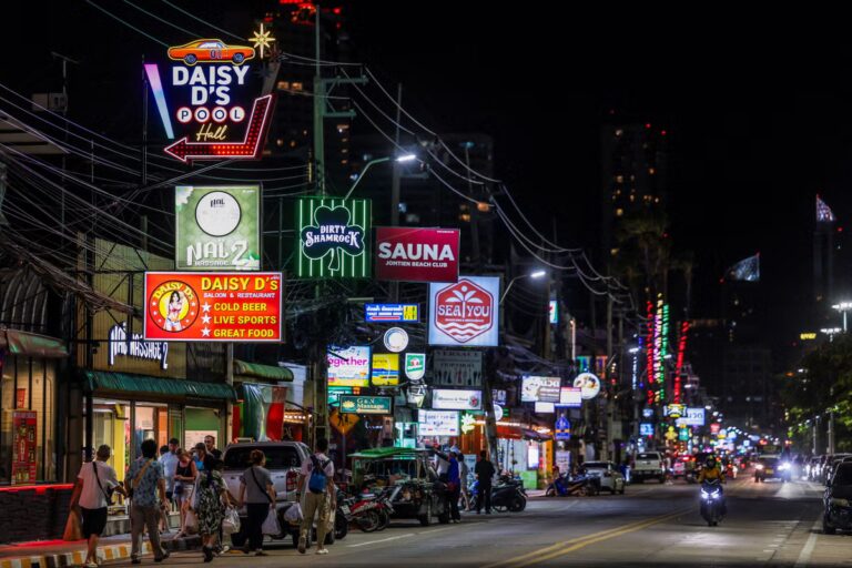 2026-08-31T060423Z_184318896_RC2N3MA6BIKD_RTRMADP_3_IRAN-CRISIS-THAILAND-USA.JPG