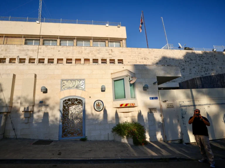2026-09-08T163738Z_1462036437_RC23FNA3H835_RTRMADP_3_ISRAEL-PALESTINIANS-SETTLERS-BRITAIN-CONSULATE.webp