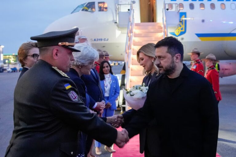 2026-09-10T025304Z_1793932685_RC22GNAOSH6X_RTRMADP_3_UKRAINE-CRISIS-CANADA.JPG