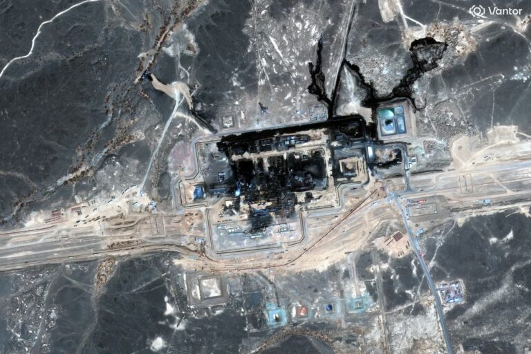 2026-09-13T203753Z_407212993_RC2BINA7RW1J_RTRMADP_3_IRAN-CRISIS-SAUDI-PIPELINE-SATELLITE.JPG