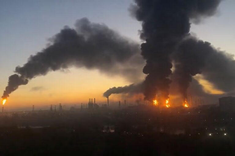 2026-09-20T183019Z_1848722710_RC26NNA8PNJY_RTRMADP_3_UKRAINE-CRISIS-RUSSIA-REFINERY.JPG