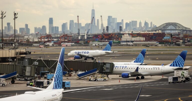 260503-united-newark-ww-1558-dbbfde.jpg