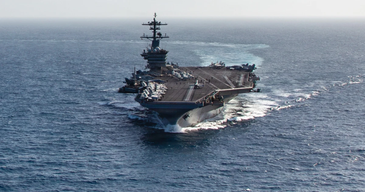 260813-uss-abraham-lincoln-vl-1023a-659e38.jpg