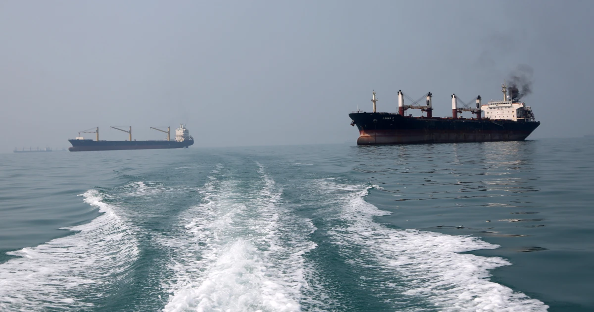 260910-hormuz-mn-0840-6bdbf3.jpg