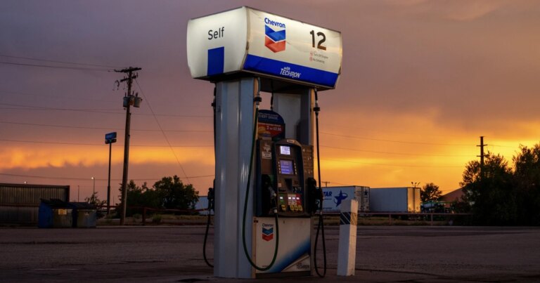 260913-texas-gas-station-ww-1548-7d9422.jpg