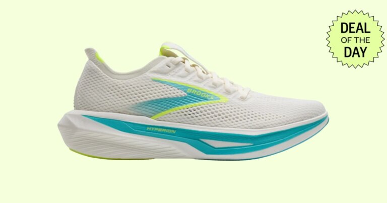260918-dotd-brooks-running-shoes-lf-main-f46273.jpg