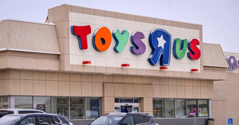 260918-toys-r-us-ch-1029-cacb2a.jpg
