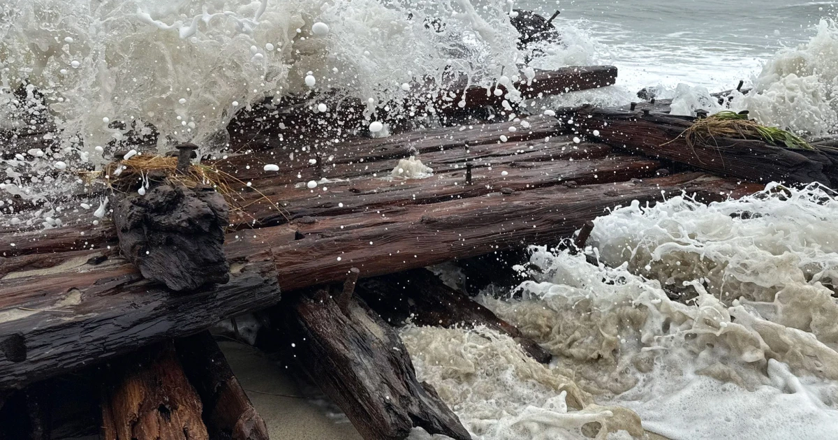260927-nantucket-shipwreck-vl-1237p-2b1fc4.jpg