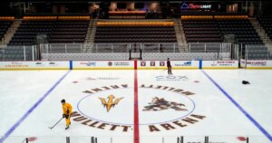 260929-ASU-hockey-vsb-2214-fc1df1.jpg