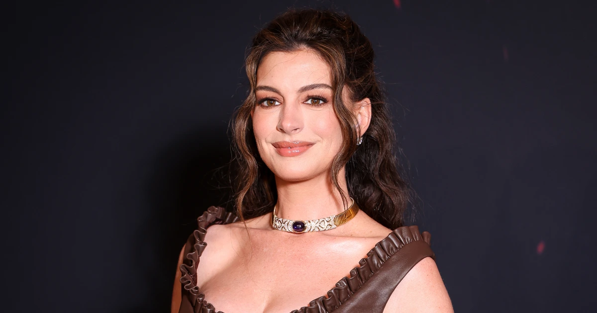260929-Anne-Hathaway-ch-1025-8530ed.jpg