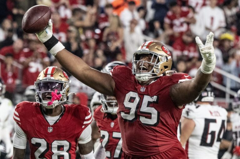 49ers-Alfred-Collins-tears-patellar-tendon-in-Australia-out-for-2026.jpg