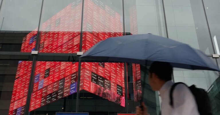 AFP__20260615__B7387PA__v1__MidRes__JapanEconomyStocks-1781492156.jpg