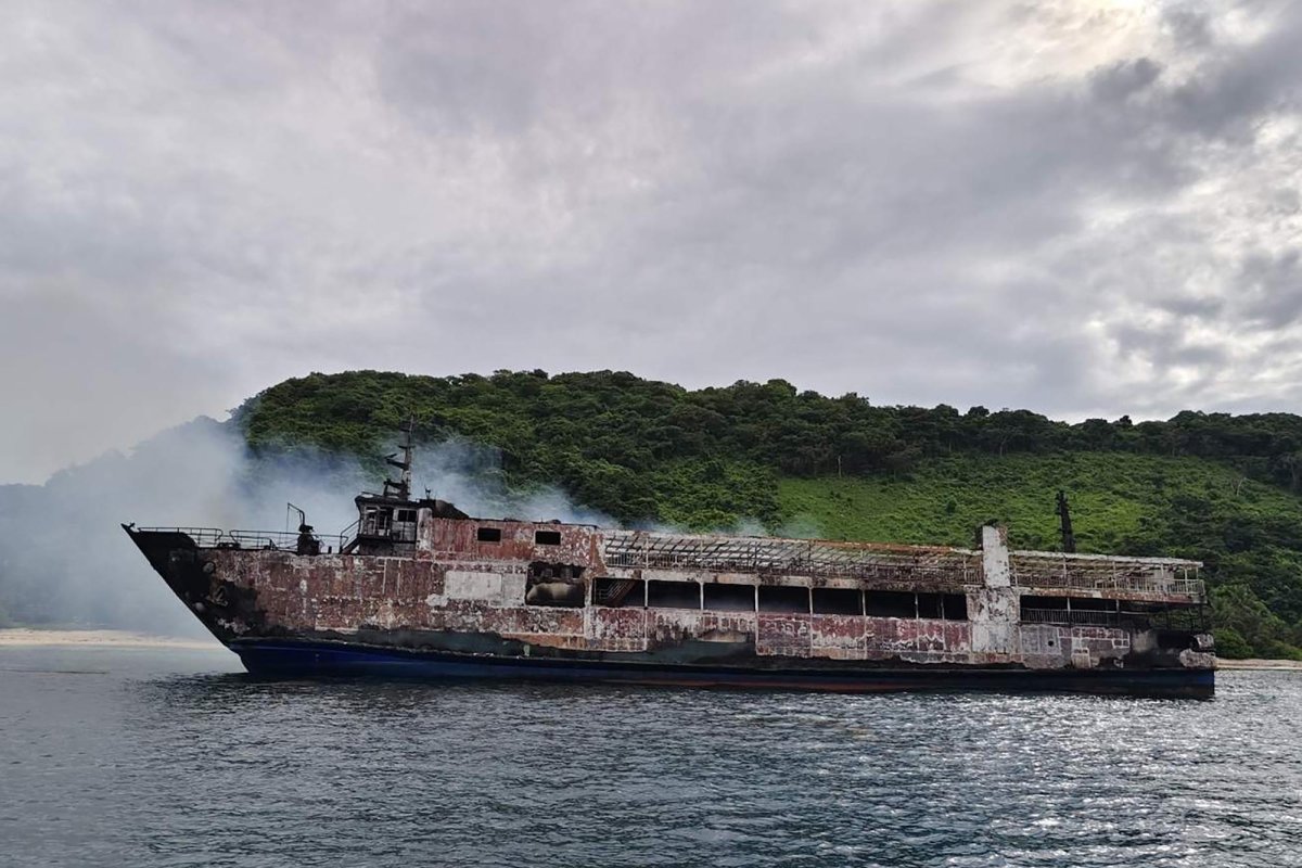 At-least-5-dead-dozens-unaccounted-for-after-Philippines-ferry-fire.jpg