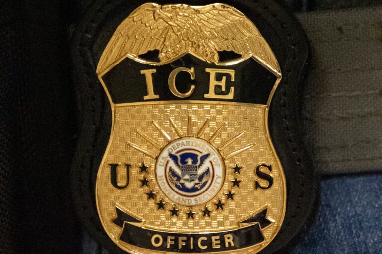 Meatpacking-ICE-Arrests_55916.jpg