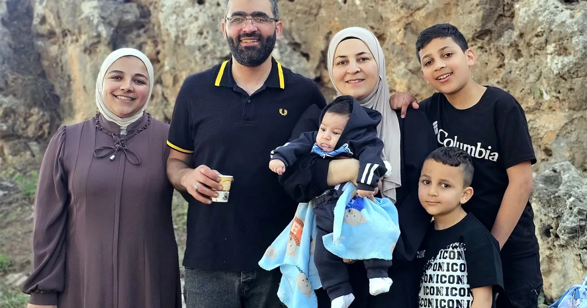 Muath-Amarneh-and-family-1788943665.jpg
