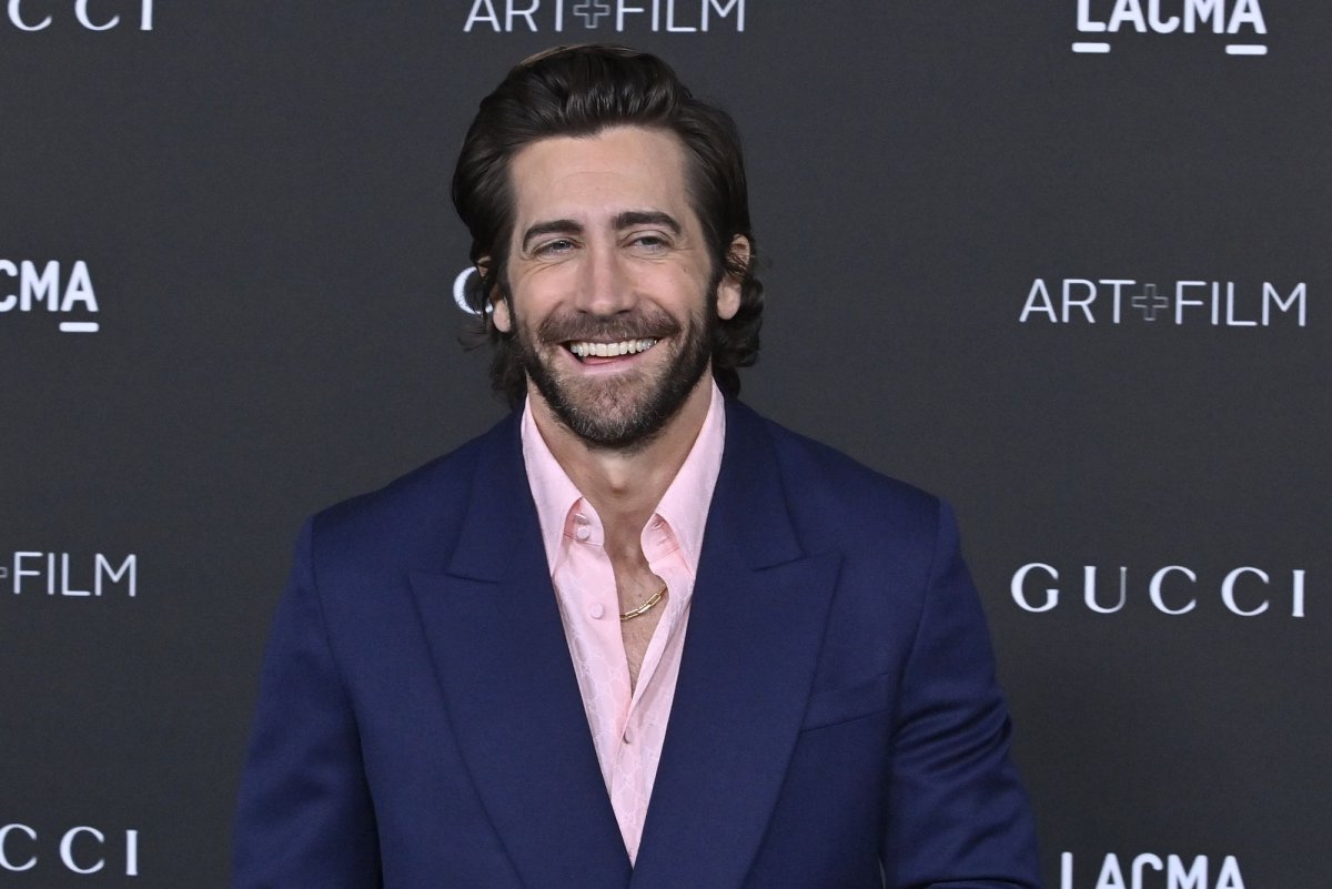 Remain-teaser-M-Night-Shyamalan-directs-Jake-Gyllenhaal-drama.jpg