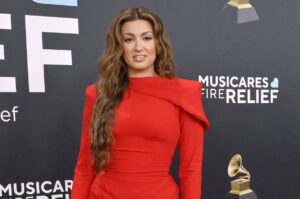 Tori-Kelly-performs-Sing-cover-new-songs-at-Tiny-Desk-concert.jpg