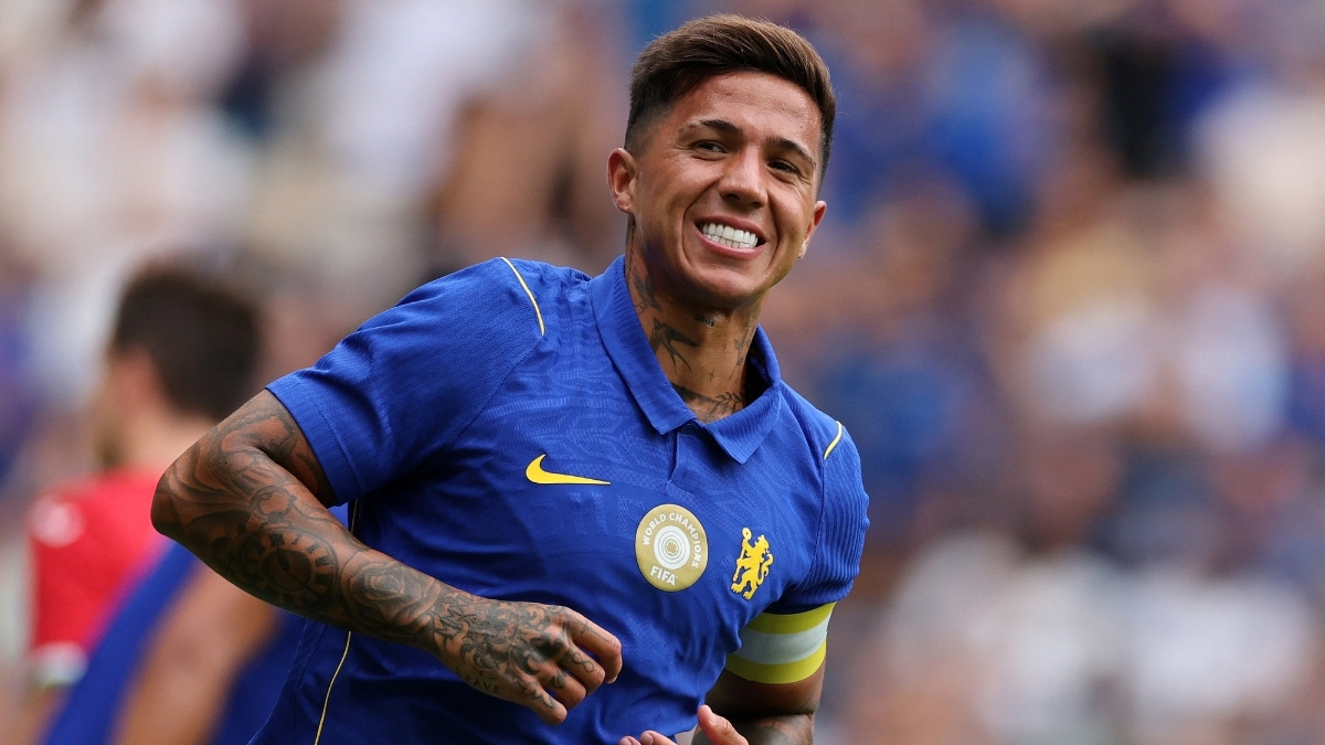 enzo-fernandez-chelsea-66461788280858.jpg