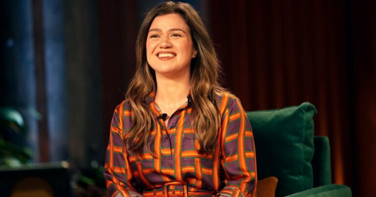 1791806178964_tdy_pop_7a_kelly_clarkson_store_261012_S3_1920x1080-rua21y.jpg