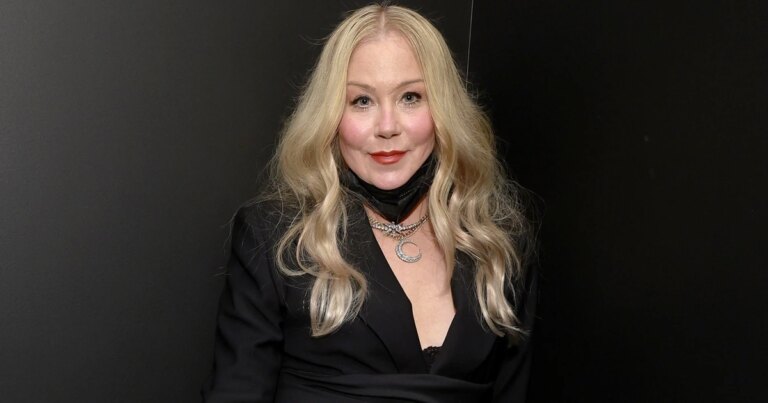 1792582819987_tdy_news_7a_ikeda_azar_christina_applegate_261021_S3_1920x1080-w1qp6y.jpg